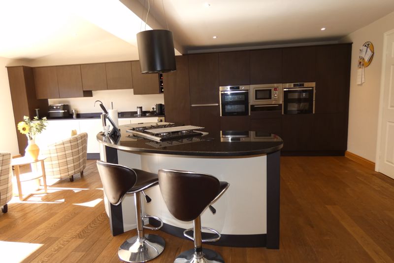 Kitchen- click for photo gallery